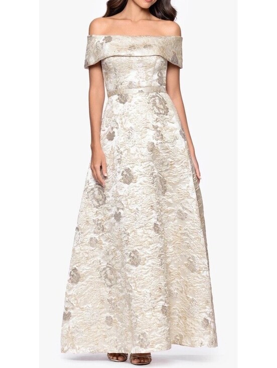 Xscape Dresses & Skirts - New Xscape Metallic Floral Brocade Off Shoulder Gown In Champagne Sz 8 $225